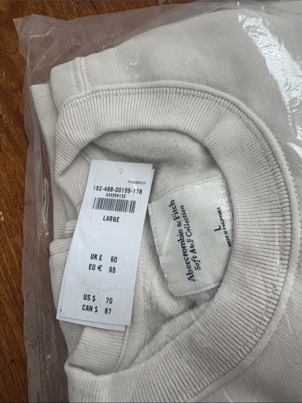 Abercrombie & Fitch Cream GO SPORTS Crewneck Sweatshirt with Black Graphic - Picture 3 of 3